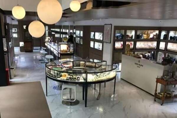 阿里地区寄卖奢侈品店